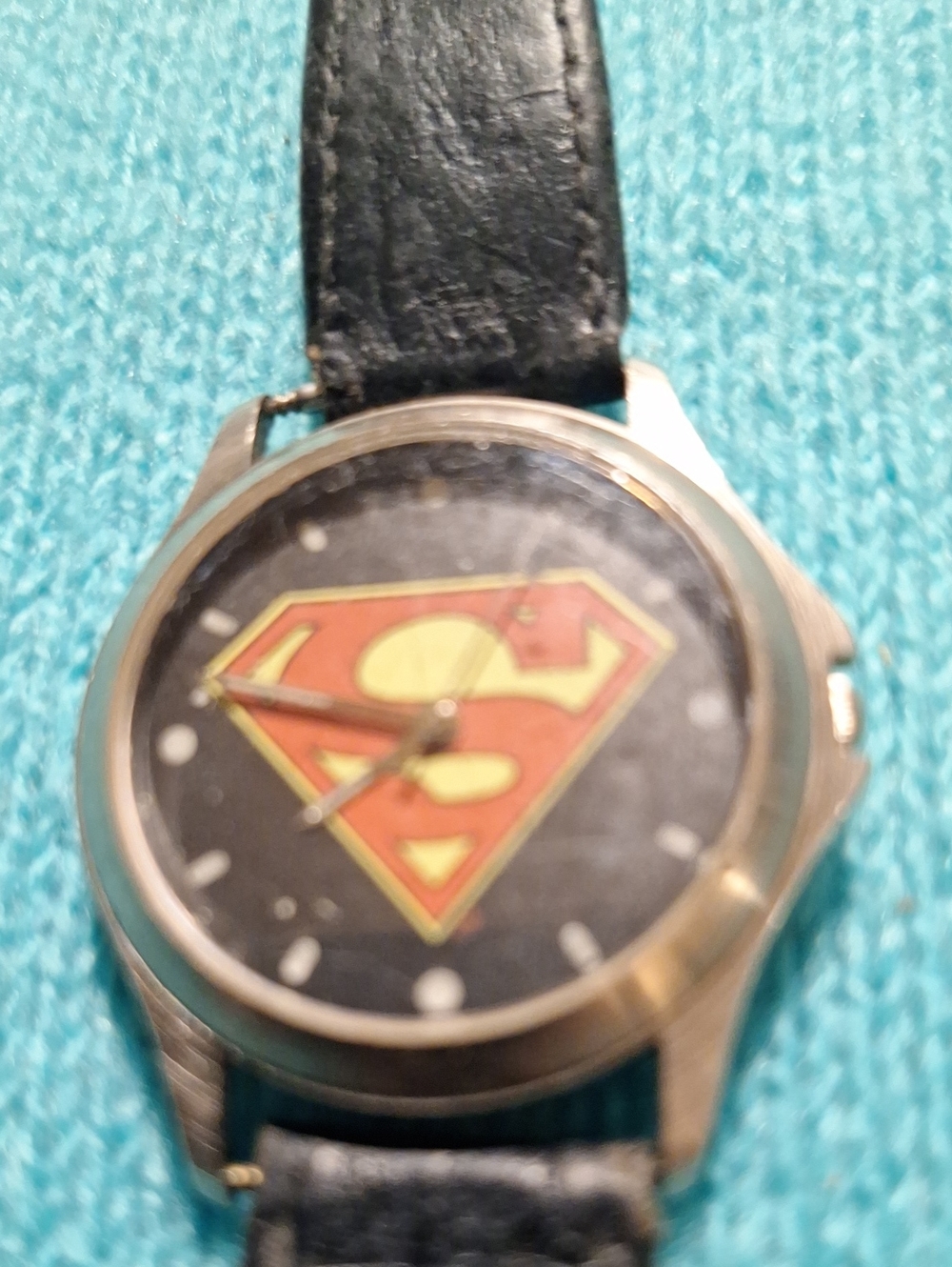 Superman Logo Wristwatch - Black Strap, Red & Yellow Dial